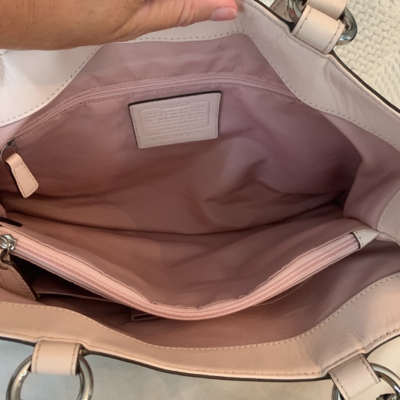 Coach Purse - Picture 4 of 4